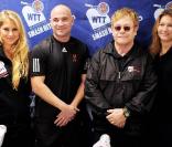 Anna Kournikova, Andre Agassi, Sir Elton John et Steffi Graf lors du WTT Smash Hits à Washington en novembre 2010