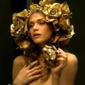 Elisa Sednaoui et les autres en tenue d'Eve dans les coulisses du Pirelli...