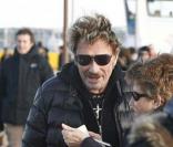 Johnny et Laeticia Hallyday, au lendemain du show surprise du rockeur à Montpellier avec M, retrouvaient des amis au Cap-Ferret, le 4 décembre 2010