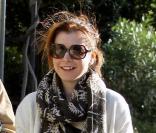  Alyson Hannigan et son mari Alexis Denisof promènent leur fille Satyana à West Hollywood en novembre 2010 