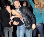 M. Pokora et une amie