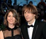 La cinéaste américaine Sofia Coppola et le leader du groupe français Phoenix, Thomas Mars, ont accueilli en juin une fille, Cosima, leur deuxième enfant après Romy.﻿