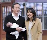 Le 24 août, le premier ministre anglais David Cameron et son épouse Samantha Sheffield, 39 ans, ont accueilli une petite fille, prénommée Florence Rose Endellion, leur quatrième enfant.﻿