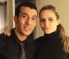 Mustapha El Atrassi a reçu la visite de ses amis lors de son passage par La Cigale, lundi 20 décembre : Clara Morgane en faisait partie.