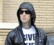 Travis Barker fait son shopping de Noël chez Barneys New York à Beverly Hills, Los Angeles, le 23 décembre 2010