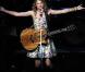 Taylor Swift, en concert en 2010 : une diva glacée aux looks sages, mais... qui aime se déguiser !