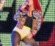 Rihanna sur scène en 2010 : des looks urbains, souvent "agressifs" mais peu encombrés de fioritures, efficaces. La chevelure de la Barbadienne est son principal accessoire.