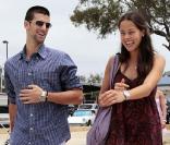 Ana Ivanovic et Novak Djokovic se détendent, le 5 janvier 2011, à Perth, en marge de la Hopman Cup. Quelques heures plus tard, la paire devra renoncer à jouer la finale, la belle Ana étant blessée.