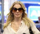 Eddie Cibrian et LeAnn Rhimes à l'aéroport de Burbank, Los Angeles, le 19 janvier 2011.