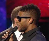 Usher est consacré Artiste masculin international de l'année.