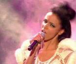 Shy'm interprète  Je sais  sur la scène des NRJ Music Awards 2011.