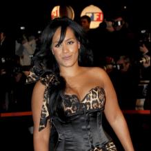 Amel Bent à la 12e cérémonie des NRJ Music Awards le 22 janvier 2011 à Cannes