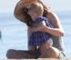 Amy Adams, son fiancé et leur fillette Aviana à la plage. Los Angeles, janvier 2011