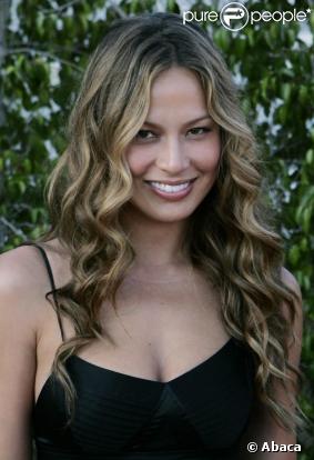 Moon Bloodgood