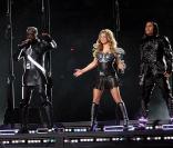 Taboo des Black Eyed Peas durant la mi-temps du Super Bowl en février 2011 dans le Cowboys Stadium d'Arlington, au Texas 