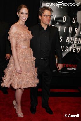 La superbe Emily Blunt et Matt Damon à l'occasion de l'avant-première de  L'agence , qui s'est tenue au Ziegfeld Theatre de New York, le 14 février 2011.