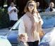 Jessica Alba, son mari Cash Warren et leur fille Honor, se détendent dans un parc de Beverly Hills le 20 février 2011