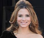 Maria Menounos lors de son arrivée à la 83e cérémonie des Oscars, au Kodak Theatre d'Hollywood, à Los Angeles, le 27 février 2011.