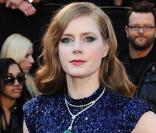 Amy Adams lors de son arrivée à la 83e cérémonie des Oscars, au Kodak Theatre d'Hollywood, à Los Angeles, le 27 février 2011.