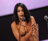 Leïla Bekhti a reçu le prix du meilleur espoir des mains de Pascal Elbé aux César en février 2011 
