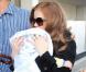 Isla Fisher : elle s'affiche enfin avec sa petite Mystery !