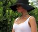 Leona Lewis : en vacances, elle change de look et joue les divas !