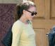 Natalie Portman, enceinte, et son fiancée Benjamin Millepied, vont déjeuner à West Hollywood, à Los Angeles, le 28 février 2011.