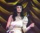 Katy Perry reprend Born this Way de Lady Gaga, en concert au Zénith de Paris, le 7 mars 2011