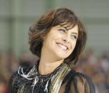 Inès de la Fressange défile pour Chanel en octobre 2010. 