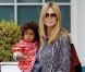 Heidi Klum et sa mère, promènent ses enfants, Leni, Lou, Henry, Johan à Los Angeles le 26 mars 2011