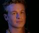 Simon Baker a commence dans Hartley. Il jouait Tom Summers. On est bien loin du Mentalist.