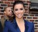 Eva Longoria à New York, devant le plateau de David Letterman le 5 avril 2011 porte le fameux tailleur qui a fait perdre la tête à David Letterman 
