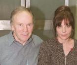 Marie Trintignant et son père Jean-Louis, à Paris, le 23 janvier 2001.