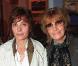 Marie Trintignant et sa mère Nadine, à Paris, le 25 septembre 2001. 