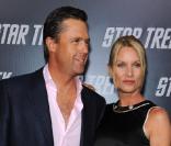 Nicollette Sheridan et son amoureux Steven Plate.<br />
