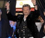 Lancement de l\'album Jamais seul, au Virgin megastore des Champs-Elysées : Johnny Hallyday et Matthieu Chedid