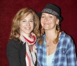 Pascale Arbillot et Julie Ferrier lors de la dernière représentation du spectacle de Jérôme Commandeur au Casino de Paris, le 9 avril 2011