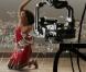 Jenifer dans le making-of de son clip L'envers du Paradis