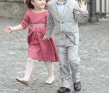 Le baptême des jumeaux du prince Frederik et de la princesse Mary de Danemark, prénommés Vincent et Joséphine, a eu lieu en l'église d'Holmen, à Copenhague, le 14 avril 2011. Le prince Christian et la princesse Isabella étaient ultra-chic ! 