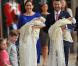 Le 14 avril 2011, la princesse Mary et le prince Frederik de Danemark quittent le palais royal d'Amalienborg avec leurs enfants, Christian et Isabella. Direction l'église d'Holmen, pour le baptême de leurs jumeaux de trois mois, Vincent et Joséphine.