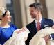 Le 14 avril 2011, la princesse Mary et le prince Frederik de Danemark quittent le palais royal d'Amalienborg avec leurs enfants, Christian et Isabella. Direction l'église d'Holmen, pour le baptême de leurs jumeaux de trois mois, Vincent et Joséphine.