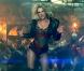 Britney Spears présente la version "dance" du clip Till the world ends.
