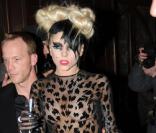  Lady Gaga chez Maxim's à Paris en mars 2011 