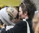 Kate Hudson et son boyfriend Matthew Bellamy, s'embrassent et profitent de leurs vacances à Buenos Aires, le 3avril 2011, encompagnie du fils de Kate, Ryder  