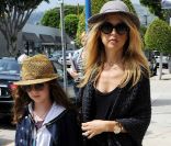 Toujours hyper lookée, Rachel Zoe ne commet aucune faute de goût. Los Angeles, 19 avril 2011 