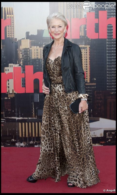 Helen Mirren lors de l'avant-première du film Arthur à Londres le 19 avril 2011