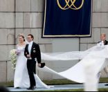 Victoria de Suède était aux anges le jour de son mariage tant attendu avec le roturier Daniel Westling. Suède, 19 juin 2010 