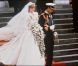 C'est une Lady Di heureuse que l'on retrouve aux bras de son prince à la sortie de la Cathédrale Saint Paul. Londres, 29 juillet 1981