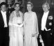 Pour son mariage civil, la belle Caroline de Monaco est entourée de son père le prince Rainier, de sa mère la ravissante Grace Kelly et de son jeune époux, Philippe Jugnot. Monaco, 28 juin 1978