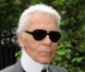 Karl Lagerfeld signe la suite Magnum Chocolat réalisée par le maître chocolatier et sculpteur Patrick Roger le 28 avril 2011 à l'Hôtel La Réserve à Paris